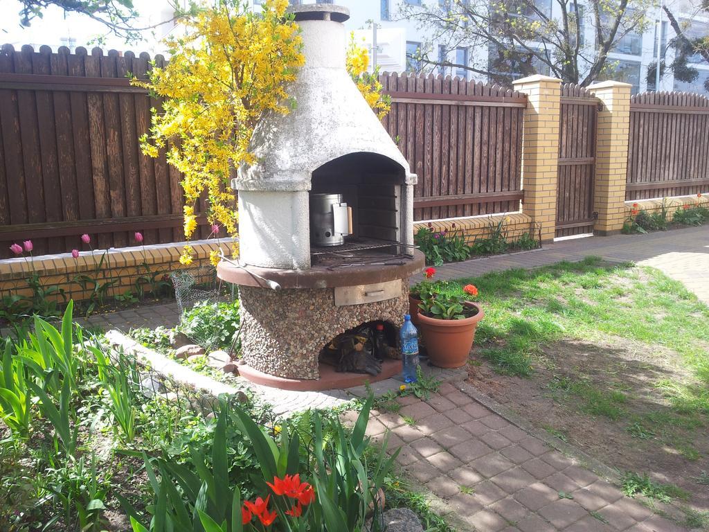 Cozy Apartment With Garden Gdansk Bagian luar foto