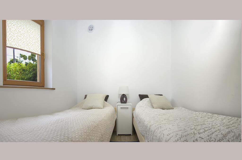 Cozy Apartment With Garden Gdansk Bagian luar foto